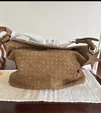 Women's Tan Woven Shoulder Bag Large Star Charm Magnetic & Zip Closure Pockets