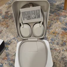 Sony - WH1000XM5 Wireless Noise-Canceling Over-the-Ear Headphones -